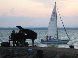 Vakantie Trasimenomeer, camping Umbrie Toscane. Vakantieparken en bungalowparken aan het Trasimenomeer.